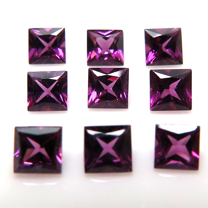 天然石ルース（裸石）ロードライトガーネット（非加熱/タンザニア・ウンバ産）スクエア【4mm】ファセットカット（50個）