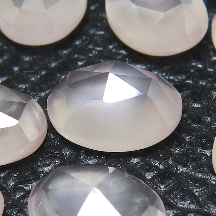 ローズクォーツ ローズカット 天然石ルース カボション オーバル 【8×6mm】50個