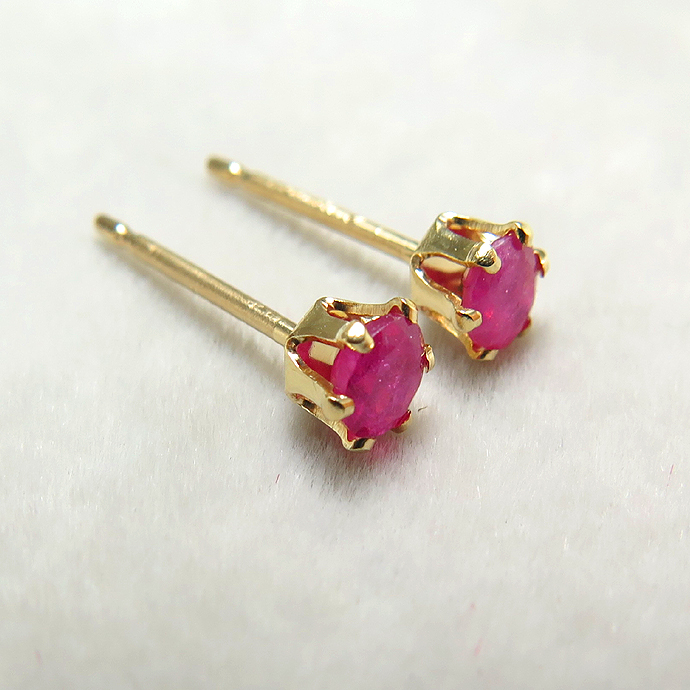 14kgf/3mmラウンド6本爪・スタッドピアス（立て爪ピアス）・天然石（ルビー＜7月誕生石＞・ビルマ産）「ゴールドフィルド」（5ペア）