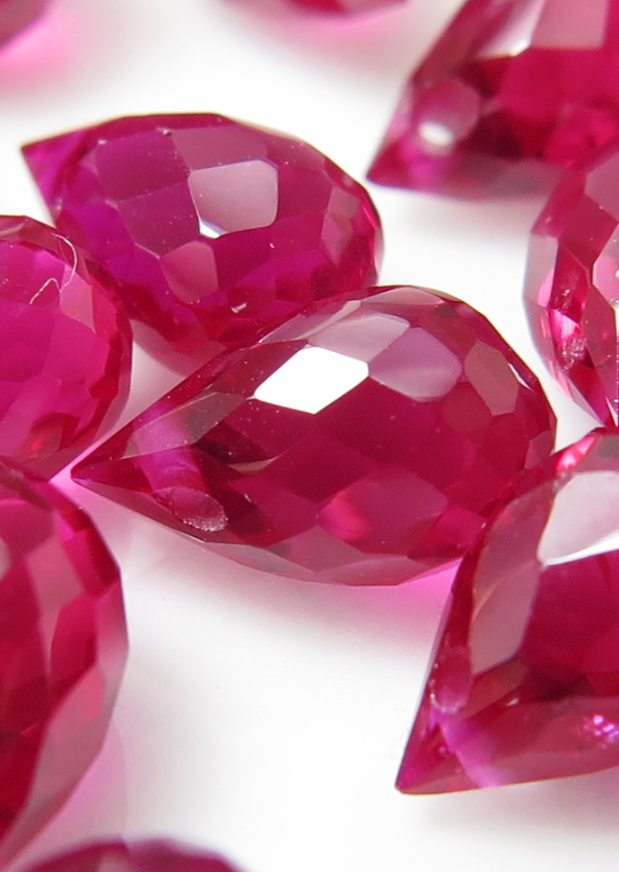 合成石 ルビー ビーズ ティアドロップカット 【8×5mm】（25個）