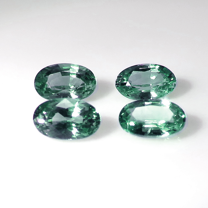 サファイア（ブルーグリーン） ルース  天然石 マダガスカル産 オーバル 4×3mm ファセットカット（10個）
