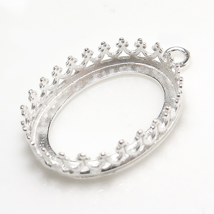 ペンダント空枠 チャームクラウン（ベゼルセッティング/カボション用）（オーバル・18×13mm）（真鍮ブラス・シルバーカラー）（3個）