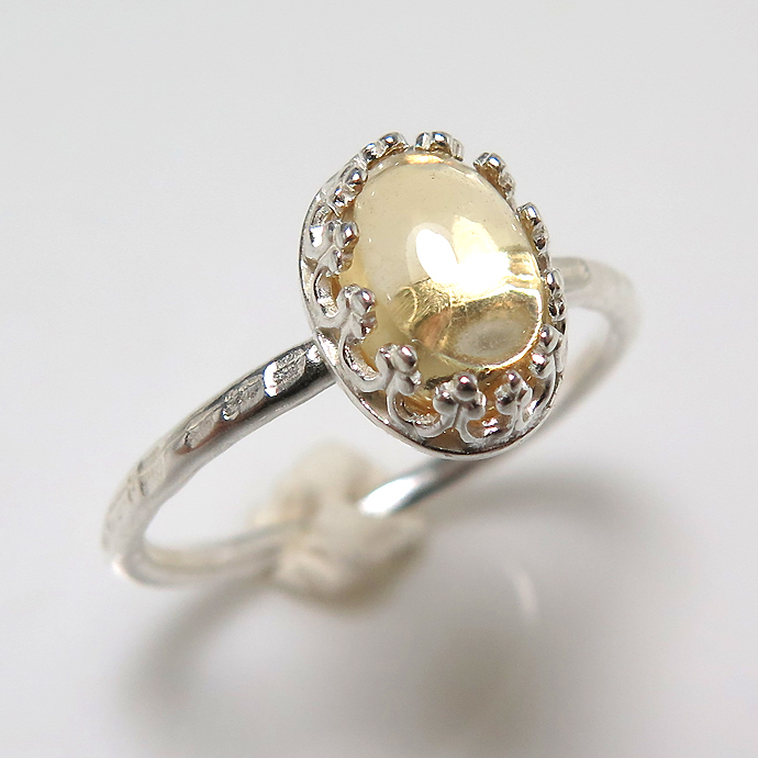 天然石シトリン 指輪ハンマードリング （カボションオーバル・8×6mm）（真鍮ブラス・シルバーカラー）（1個）