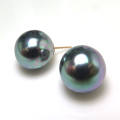 純国産ガラスパール14kgfピアス  ラウンドバロックパール ミガキ 14mm ブラックピーコック（1ペア）