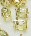 石座・石枠・空枠 14kgf 金具 パーツ ペアシェイプ 5×3mm 4本爪「ゴールドフィルド」（4個）