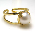 淡水パール指輪リング（真珠）4本爪（カボションラウンド・8mm）（真鍮ブラス・ゴールドカラー）（1個）