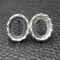 シルバーピアス 空枠 オーバル クラウン（ベゼルセッティング/カボション）8×6mm（真鍮ブラス・シルバーカラー）1ペア