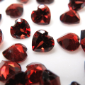 天然石ルース（裸石）・ガーネット/ハート【4mm】ファセットカット（30個）