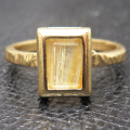 ゴールデンルチル 指輪 リング レクタングル オクタゴン 長方形リング 天然石 7×5mm 真鍮ブラス・ゴールドカラー 1個