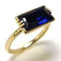 ブルーサファイア 指輪 合成石 リング（バゲット10×5mm）（真鍮ブラス・ゴールドカラー）