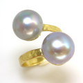 淡水パール真珠 指輪リング/ハンマード（ボタン・シルバーブルーグレー系10mm×2）（真鍮ブラス・ゴールドカラー）（1個）