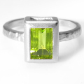 ペリドットリング 指輪 レクタングル オクタゴン 長方形リング 天然石 7×5mm 真鍮ブラス・シルバーカラー 1個