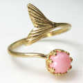 ピンクオパール 天然石 人魚 指輪 マーメイド マーメード テール リング ゴールド 6mm 真鍮ブラス 1個