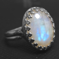 レインボームーンストーン 天然石指輪（カボションオーバル14×10mm）銀古美 真鍮ブラス・アンティークシルバーカラー