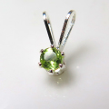 シルバーペンダントトップ 天然石ペリドット＜8月誕生石＞ （ラウンド3mm）sv925（1個）