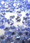 天然石ルース（裸石）・タンザナイト（加熱処理）(タンザニア産)/ラウンド【3.2mm】ファセットカット（4個）