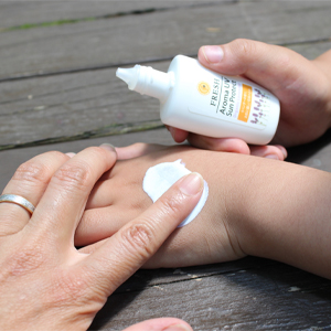 アロマUVサンプロテクト SPF20 PA++ 30ml ＜フレッシュ＞ ラベンダーの