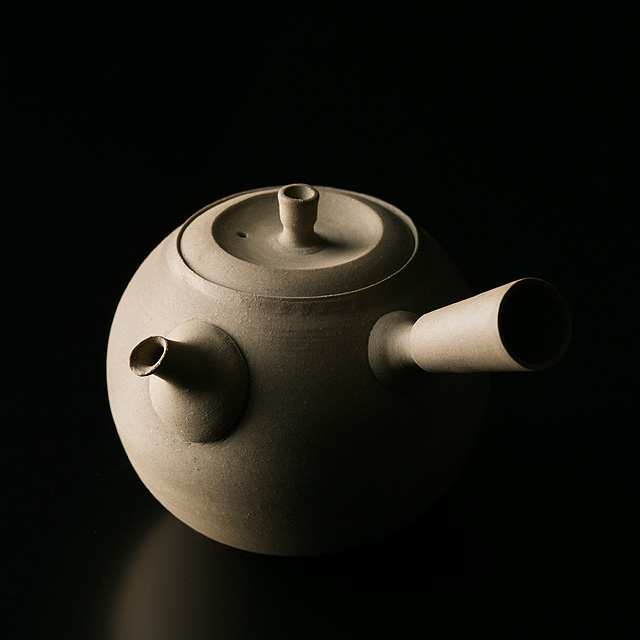 急須 〜作り手 アサ佳さん（岐阜県土岐市）