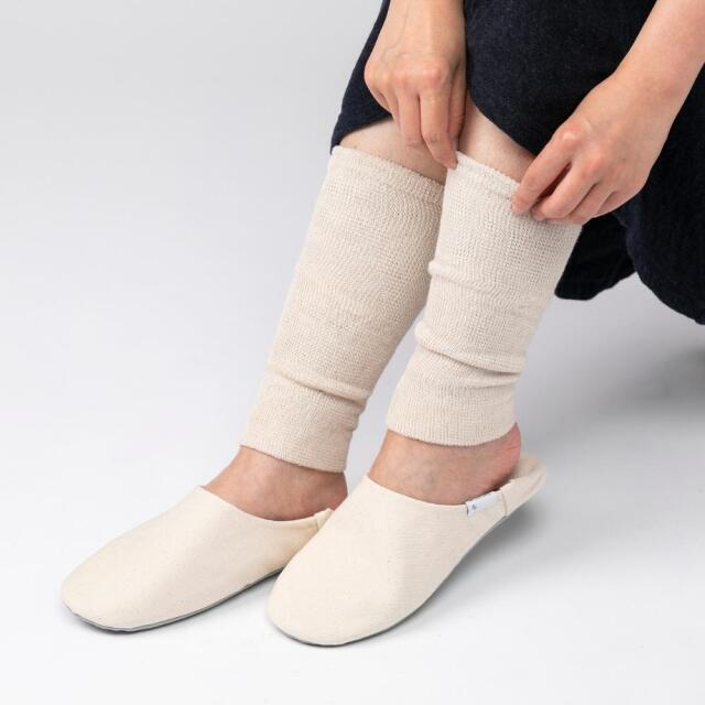 麻と炭の薄手アンクル・リストウォーマー＜アイボリー/グレイ＞ [Kinokoto(キノコト)｜（静岡県）]