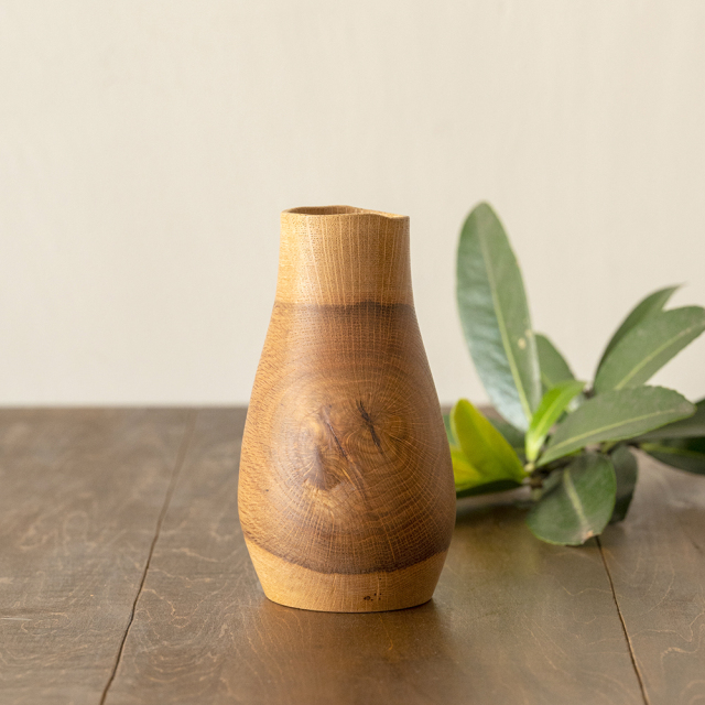 生木挽きの花器 ＜アベマキ＞（K2101）｜木もの NAKAYA 中矢嘉貴さん（静岡県富士宮市）木のインテリア,富士山麓,サステナブル,倒木フラワーベース,一輪挿し