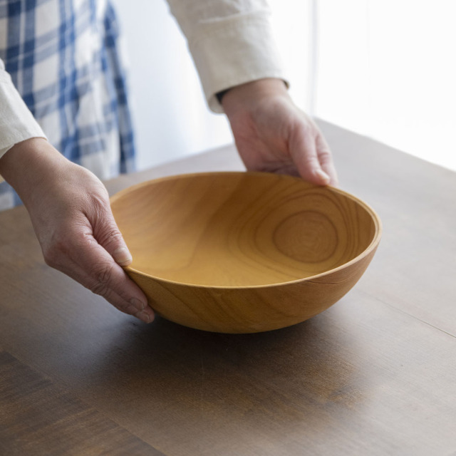 新作：生木挽きの器no.07＜欅（ケヤキ）＞大（24cm）サラダボウル・パスタプレート｜木もの NAKAYA 中矢嘉貴さん（静岡県富士宮市）富士山麓,サステナブル,倒木