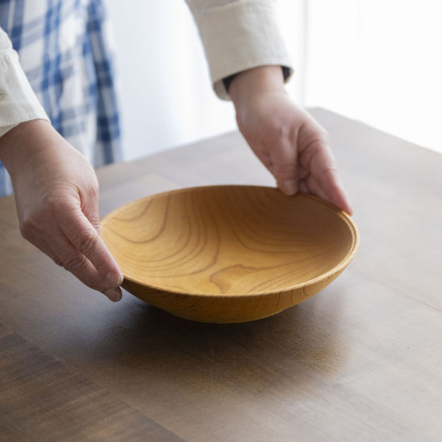 新作：生木挽きの器no.09＜欅（ケヤキ）＞大（23cm）サラダボウル・パスタプレート｜木もの NAKAYA 中矢嘉貴さん（静岡県富士宮市）富士山麓,サステナブル,倒木