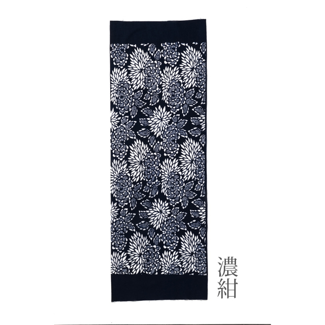 新色有】 型染めの手ぬぐい ＜狢菊牡丹（むじなきくぼたん）＞ | 山内