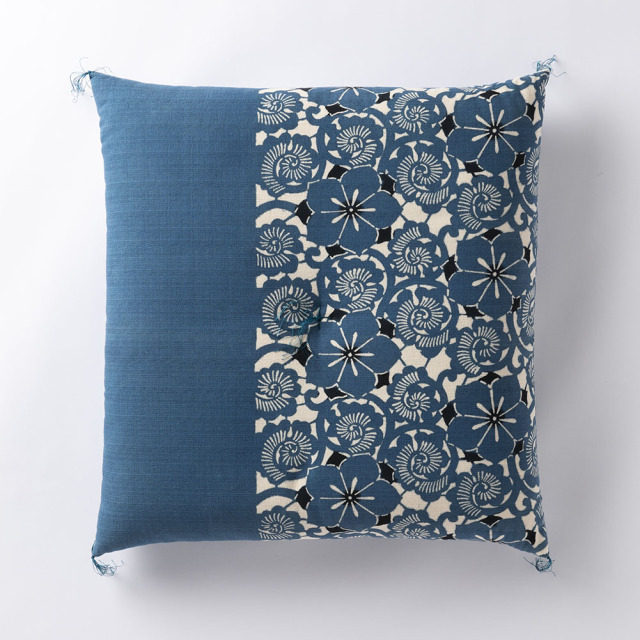 木綿・銘仙判】型染めの座布団 ＜桔梗唐草＞｜山内武志さん（山内染色