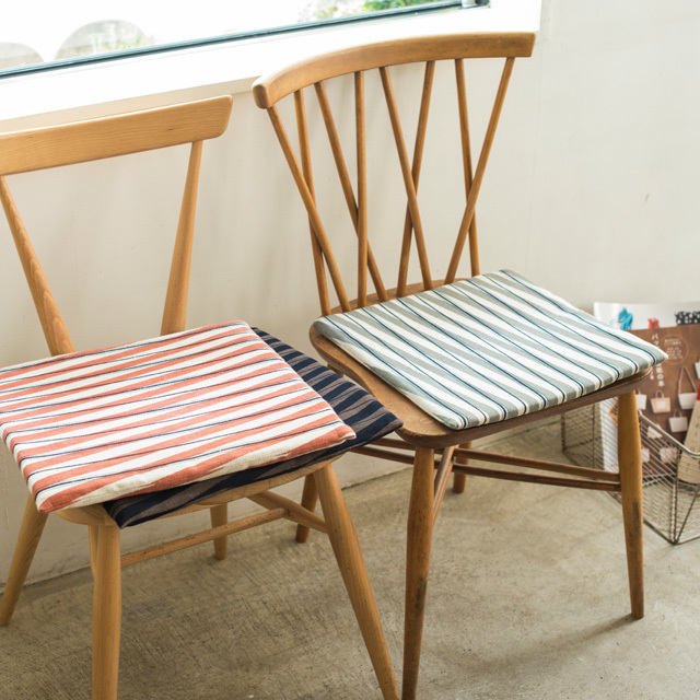 型染めの椅子敷き（小）＜斜め縞（縞布）＞｜ 山内武志さん（山内染色