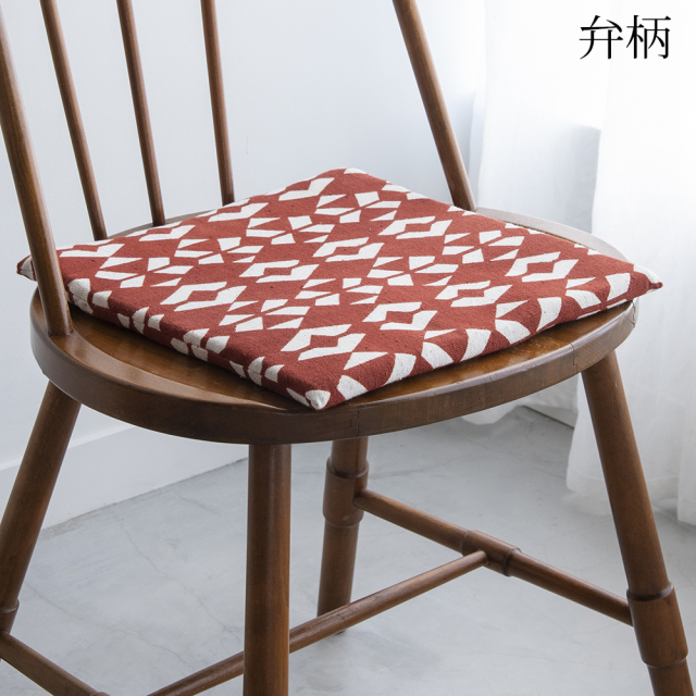 山内武志　椅子敷き