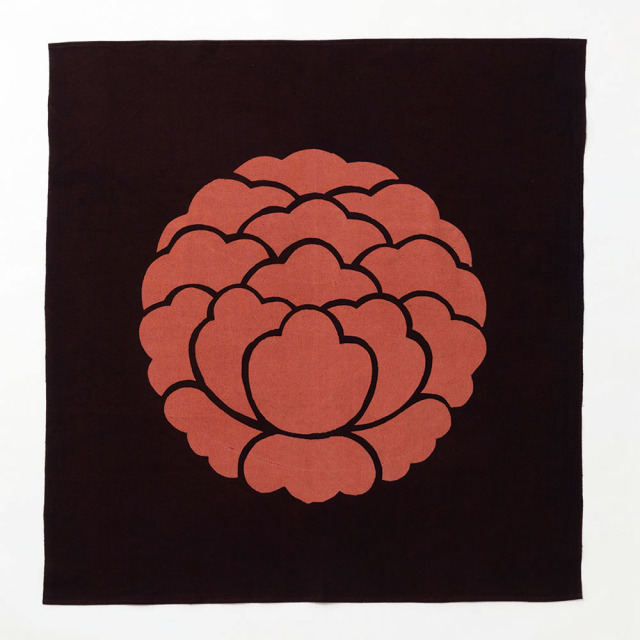 家紋意匠の型染め風呂敷 ＜大割り牡丹（おおわりぼたん）＞ 90サイズ