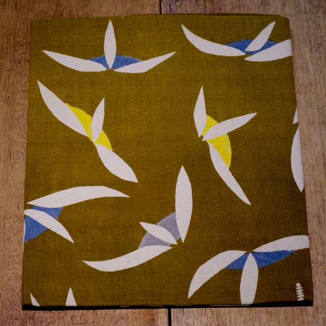 塔と散華 山内武志さん（山内染色工房）テーブルクロス タペストリー