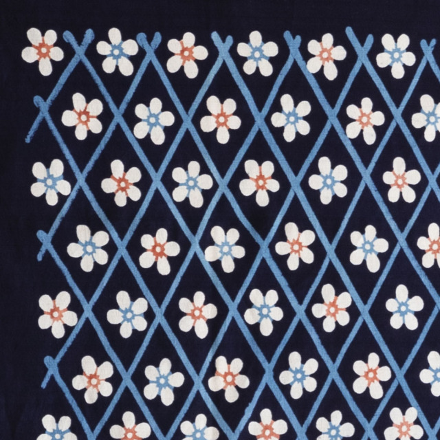 型染めのマルチクロス ＜梅菱＞濃紺に青紅さし｜ 山内武志さん（山内