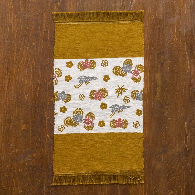 【木綿・中】型染めの卓布＜紅型＞房｜ 山内武志さん（山内染色工房／アトリエぬいや）【ネコポス対応可】/D　鶴に松竹梅文