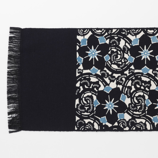 【木綿・ロング】型染めの卓布＜桔梗唐草＞房｜山内武志さん（山内染色工房／アトリエぬいや）