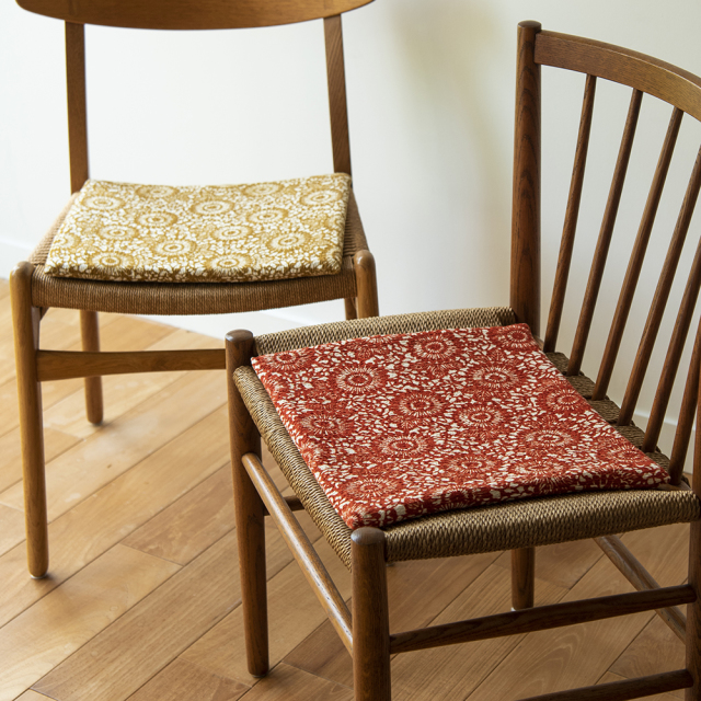 山内武志　椅子敷き