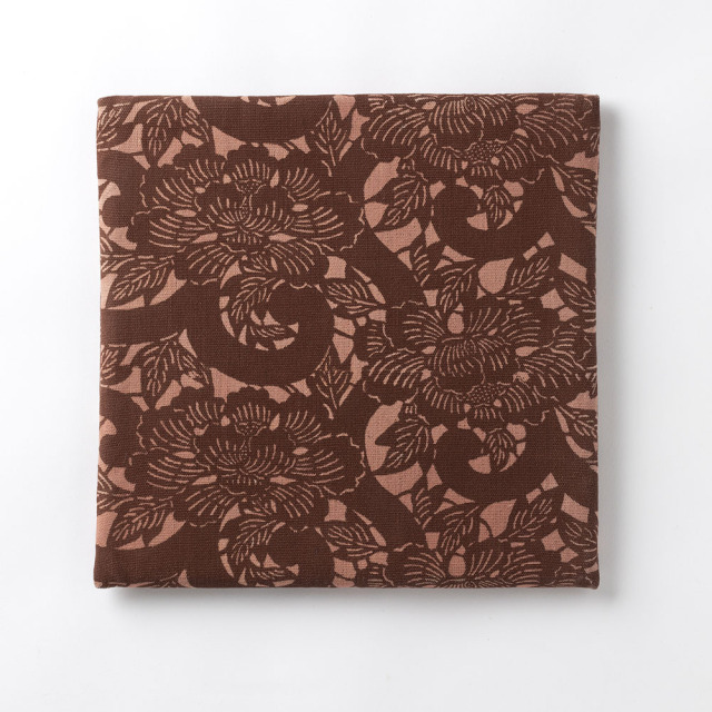 【小】型染めの椅子敷き＜牡丹唐草＞綿綾織｜山内武志さん（山内染色工房／アトリエぬいや） 静岡県浜松市 チェアマット