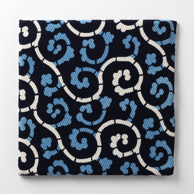 【大】型染めの椅子敷き＜唐草＞綿変わり織｜山内武志さん（山内染色工房／アトリエぬいや） 静岡県浜松市 チェアマット