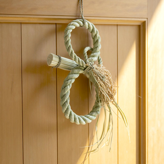 南信州の藁細工 しめ飾り <三拍子(さんびょうし)>|長野県 藁細工 わら細工 手しごと 手仕事 縁起もの お正月飾り