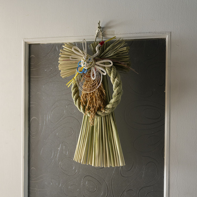 稲藁　しめ縄用　藁細工 天然稲藁のミニしめ縄 その他雑貨 咲結 ❀emi musbi❀ 通販