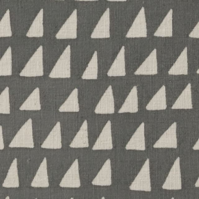 型染めの椅子敷き＜三角＞／作り手 山内武志さん（山内染色工房／アトリエぬいや 静岡県・浜松）