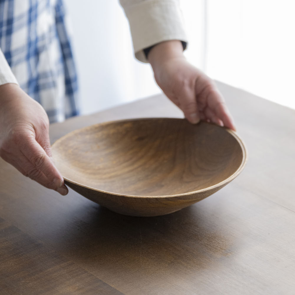 新作：生木挽きの器no.04＜樫（カシ）＞大（26cm）｜木もの NAKAYA 中矢嘉貴さん（静岡県富士宮市）木のインテリア,富士山麓,サステナブル,倒木