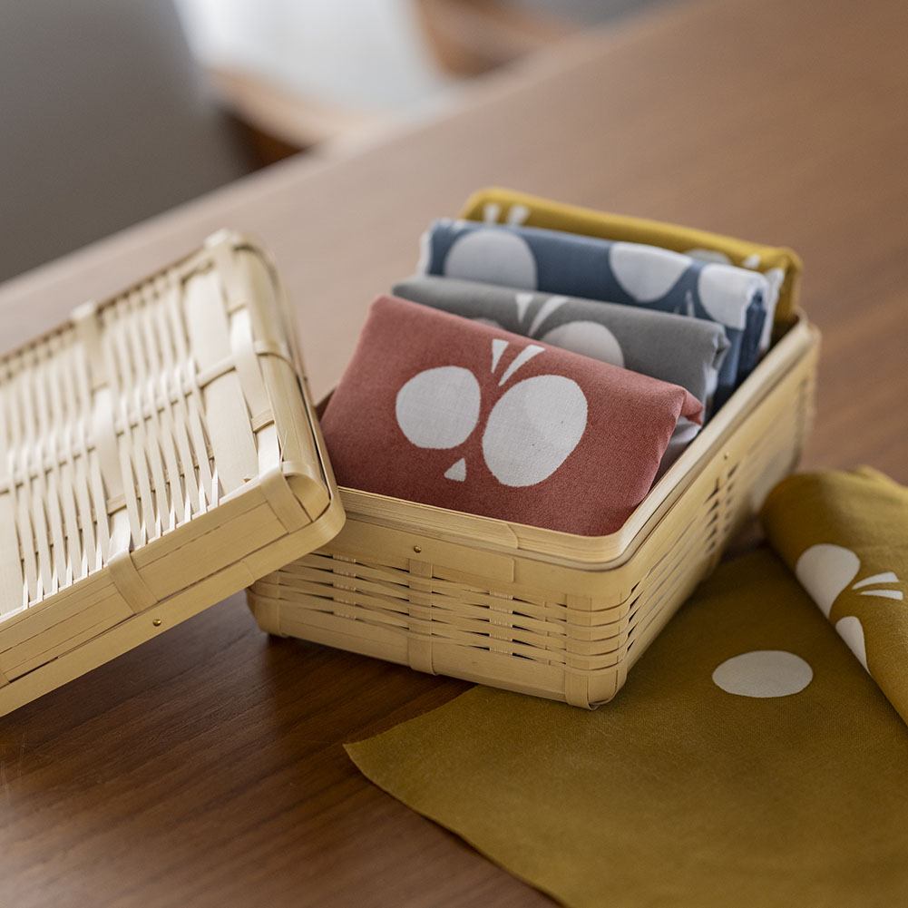 型染めの手ぬぐい ＜てふてふ＞｜山内武志さん（山内染色工房・アトリエぬいや）【ネコポス対応可】