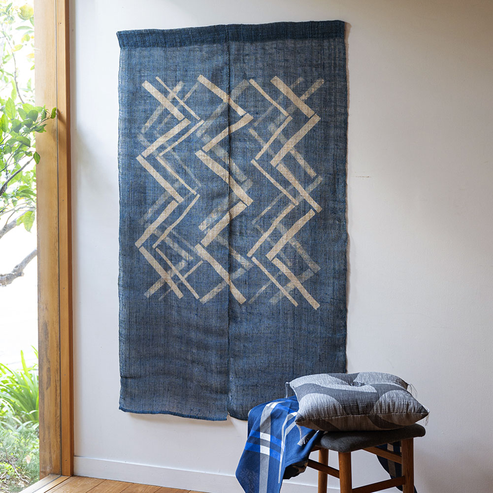 素敵　お洒落な　麻　型染　藍染　のれん　暖簾 pd_c8bbf417897019d273f658c4e01