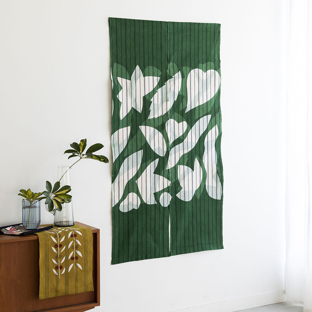 【縞布】型染めののれん＜葉色々（両面染め）＞｜山内武志さん（山内染色工房・アトリエぬいや） （暖簾・タペストリー）