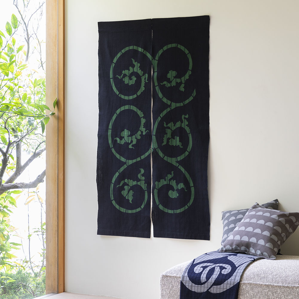 型染めののれん （縞布） ＜唐草＞| 山内武志さん（山内染色工房