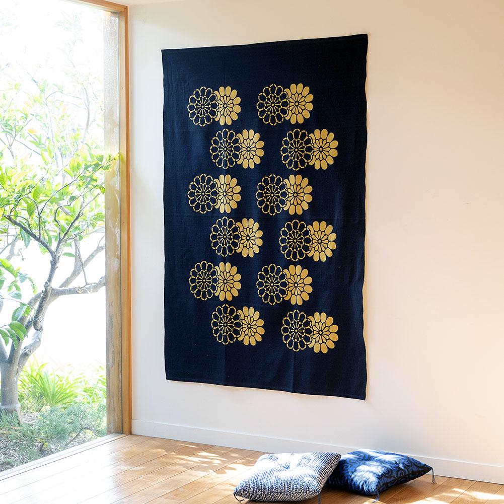 新品 山内武志 型染め マルチクロス 110× 165 型染めのマルチクロス <連菊(れんぎく)> |山内武志さん