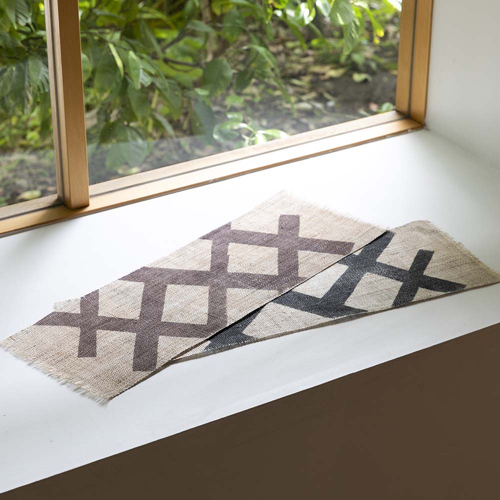 【麻・ロング中細】型染めの卓布＜クロス＞房｜山内武志さん（山内染色工房／アトリエぬいや）