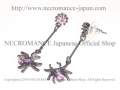 【ネクロマンス NECROMANCE】 ドロップピンクスパイダーピアス Pink Drop Spider Pierce ＜ピンク/Pink/桃色＞ 蜘蛛 ラインストーン