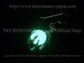 【ネクロマンス NECROMANCE】 ルミナスストーン ボーンハンドピアス Luminous Stone Bone Hand Pierce 夜光石 骸骨 Glow 蓄光